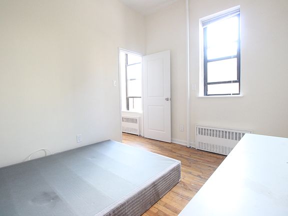 5th image of 252 W 91st St APT 52