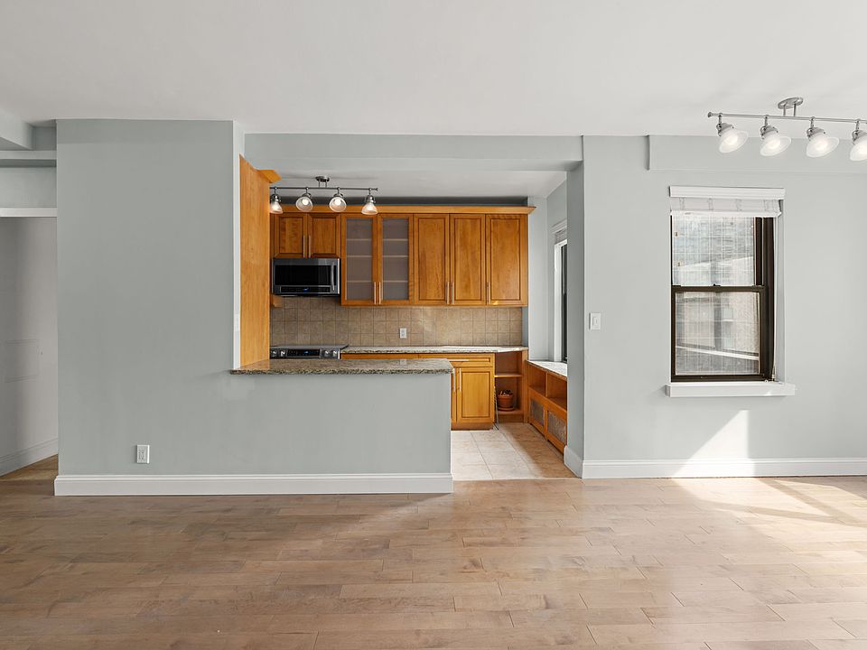 1st image of 2 Tudor City Pl #6JOS