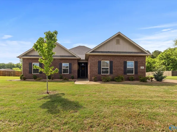 283 Northlake Dr, Meridianville, AL 35759