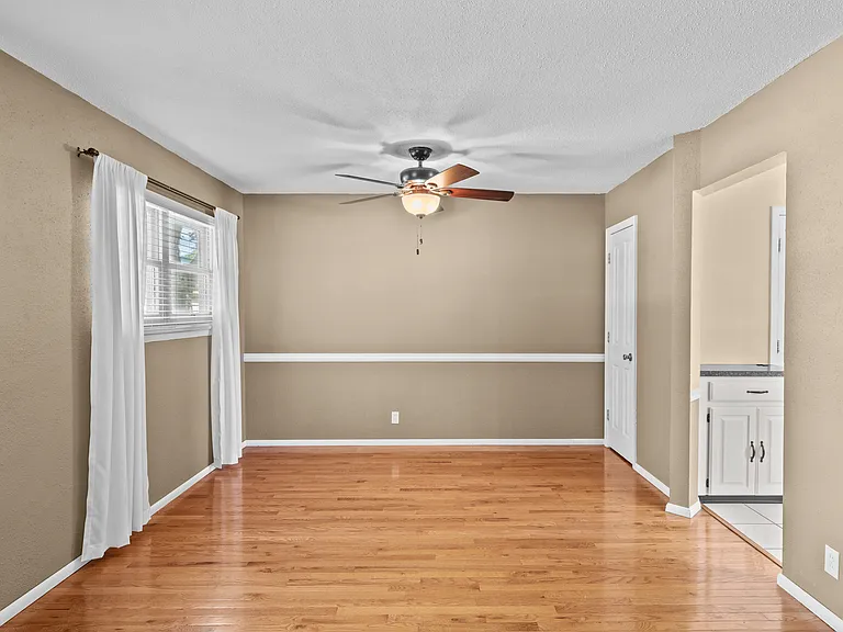 10010 Mayo Dr — Photo 5