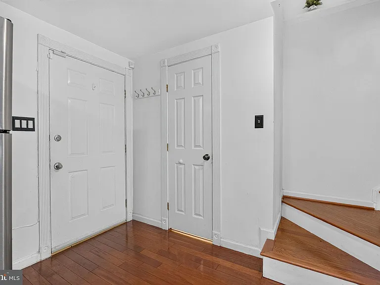 10522 Lime Tree Way — Photo 5