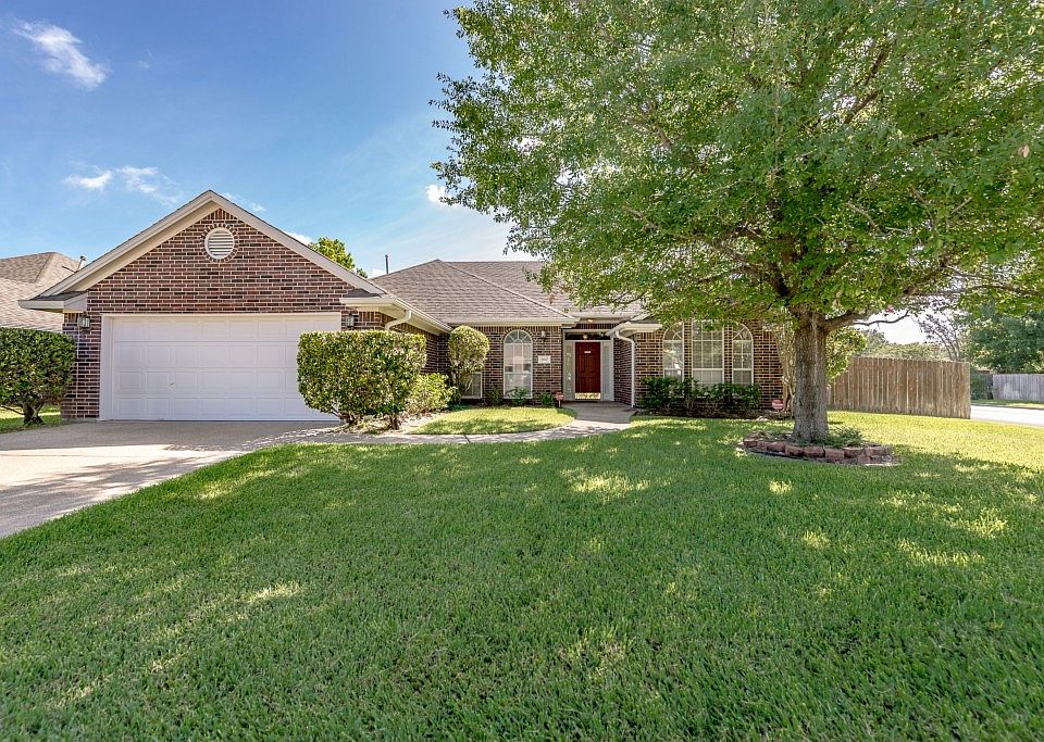 1st image of 3807 Gold Finch Cir