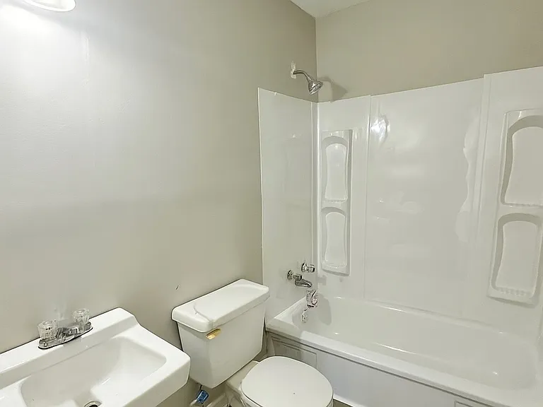 1609 Ray St — Photo 9