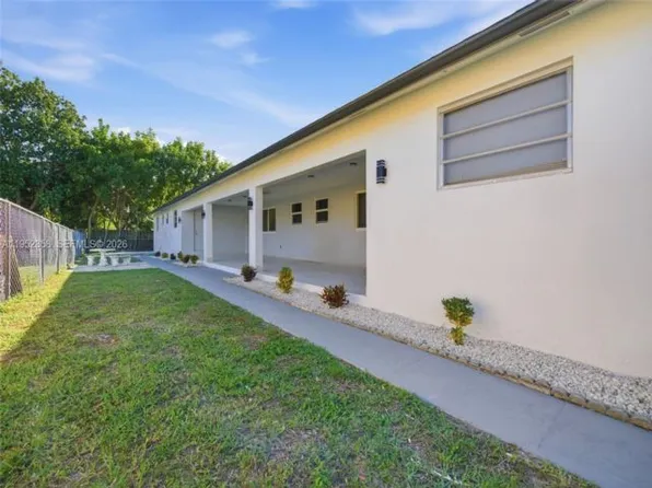 2440 Hayes St #1-5, Hollywood, FL 33020