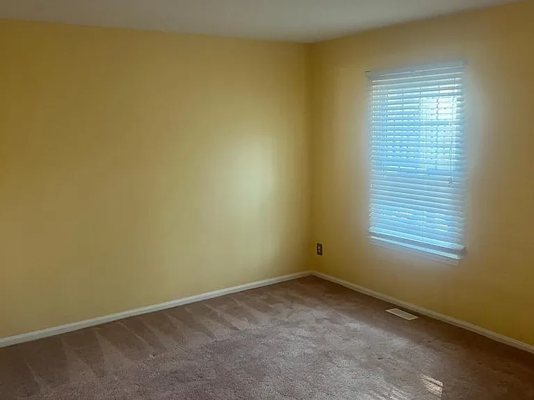 89 Dorchester Cir — Photo 13