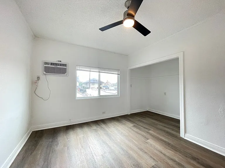 1565 S. Hobart Blvd — Photo 1