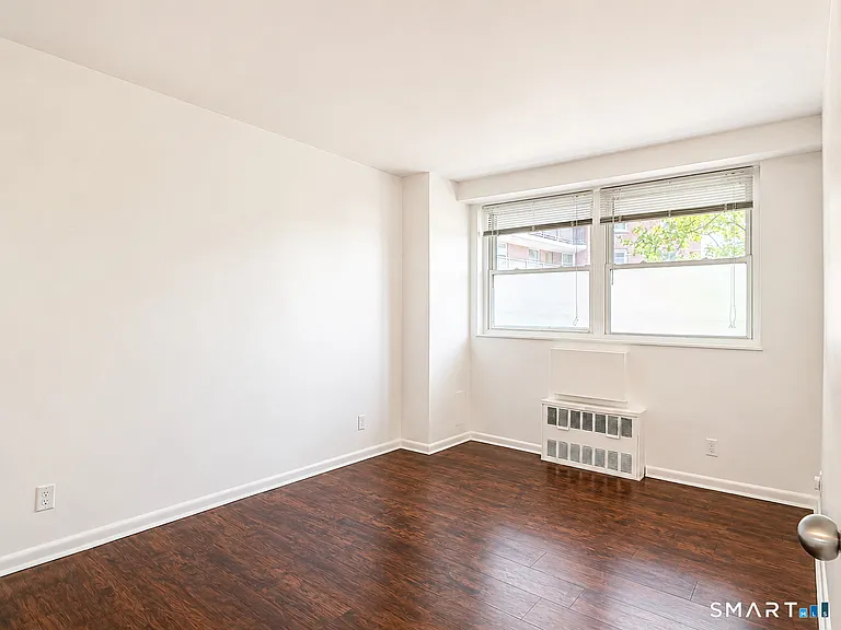91 Strawberry Hill Ave #534 — Photo 12