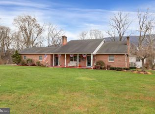 81 Riverside Dr, Mc Veytown, PA 17051