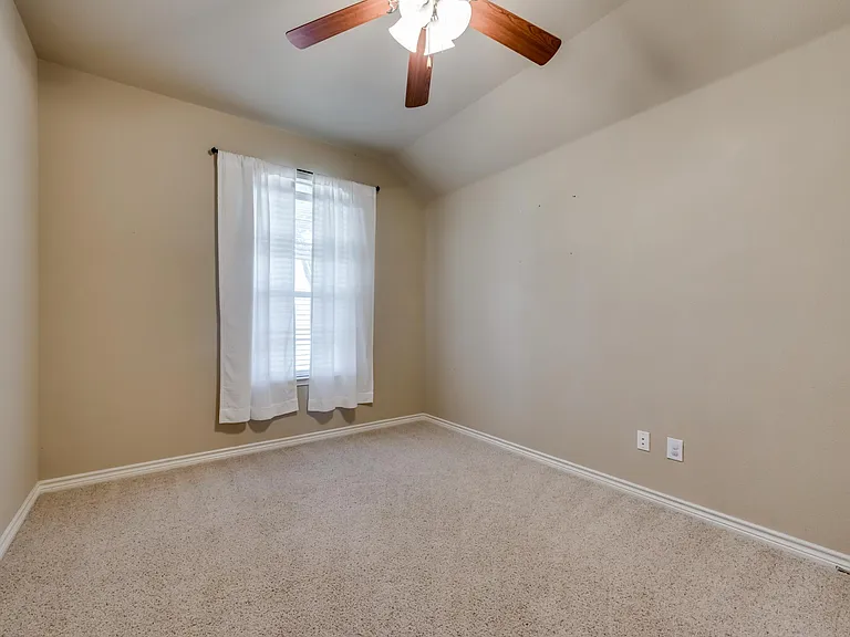 15417 Landing Creek Ln — Photo 17