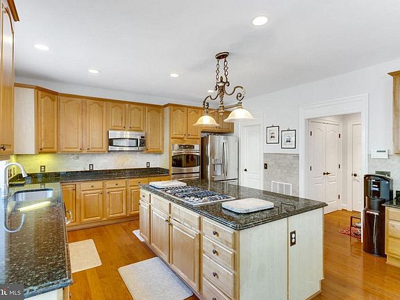 5th image of 11001 Sweetmeadow Dr