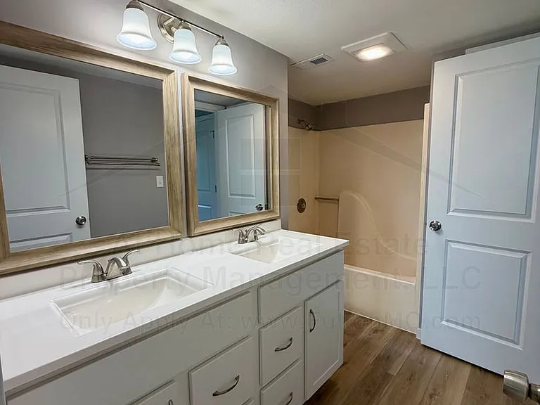 2717 Mayflower Dr — Photo 23