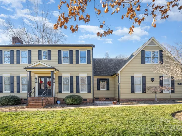 907 Paul Revere Ln, Gastonia, NC 28056