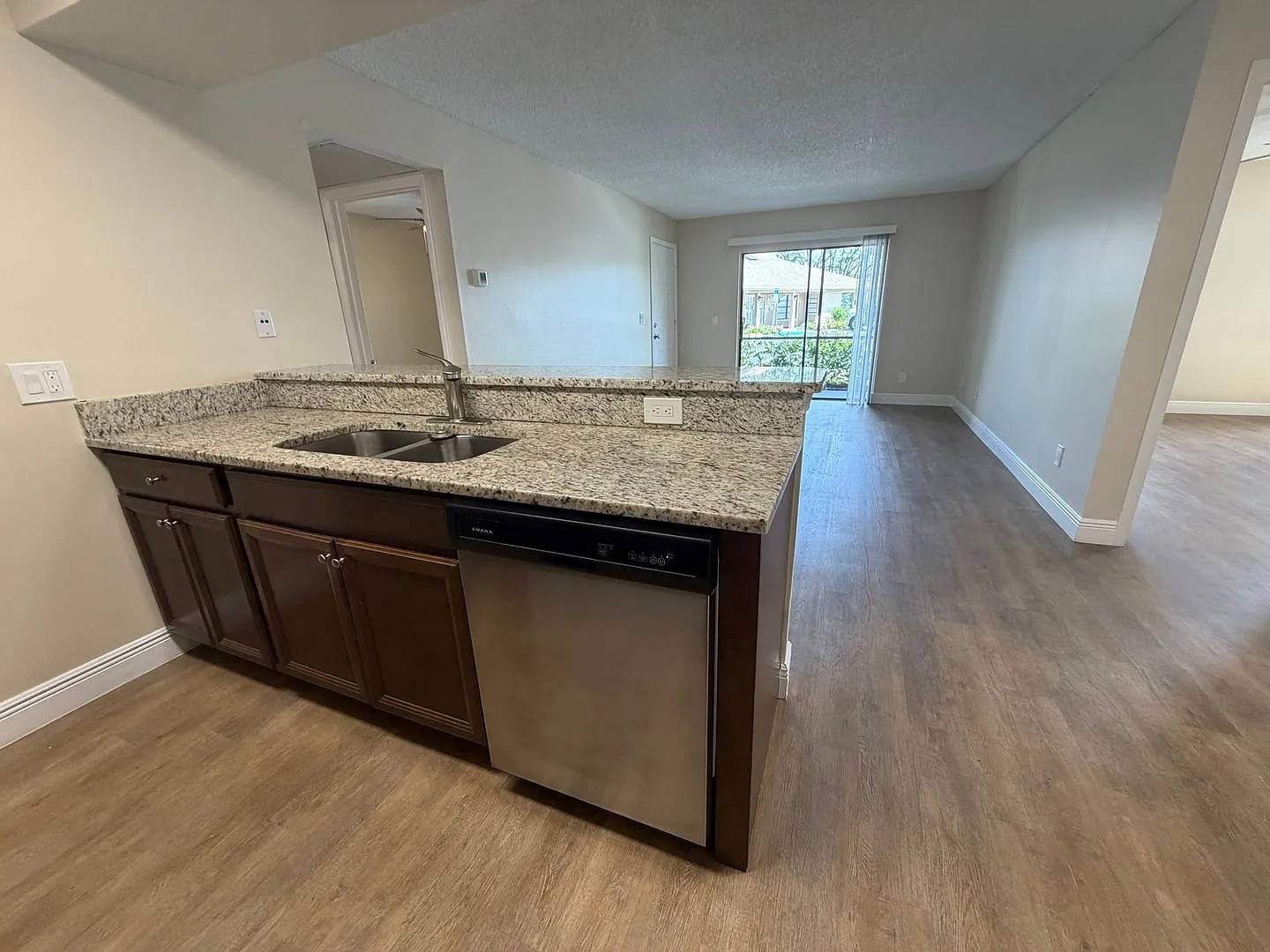 5321 Summerlin Rd — Photo 3