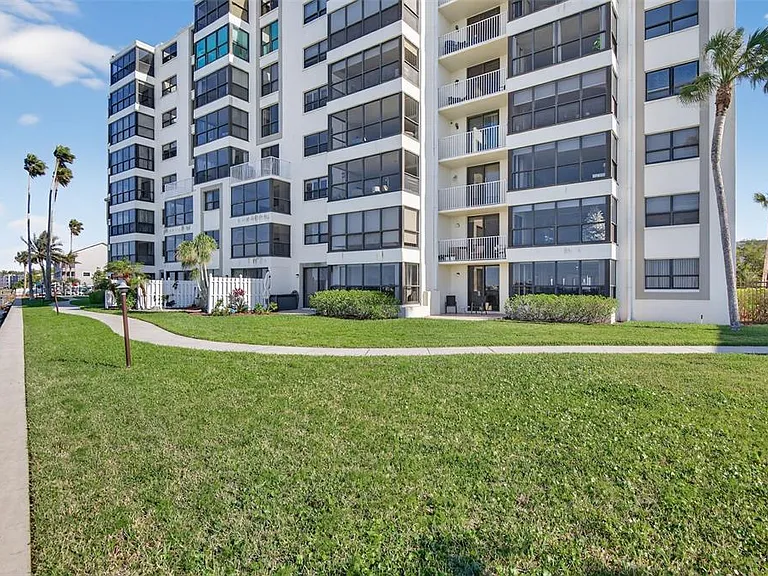 300 Woodette Dr #404B — Photo 39
