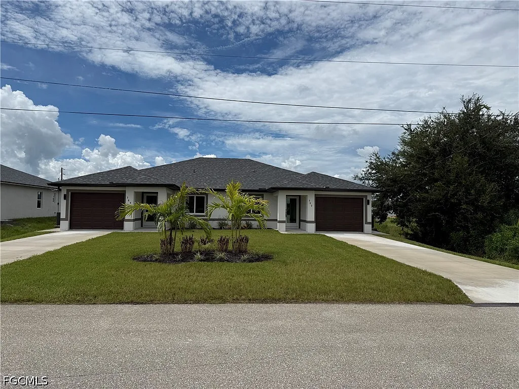 3 bed, 2.0 bath, 2350 sqft, $1,850 — Photo 1