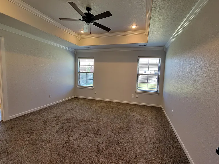1053 Tarah Knolls Cir — Photo 10
