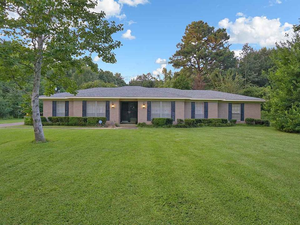 1st image of 1136 Rockett Dr