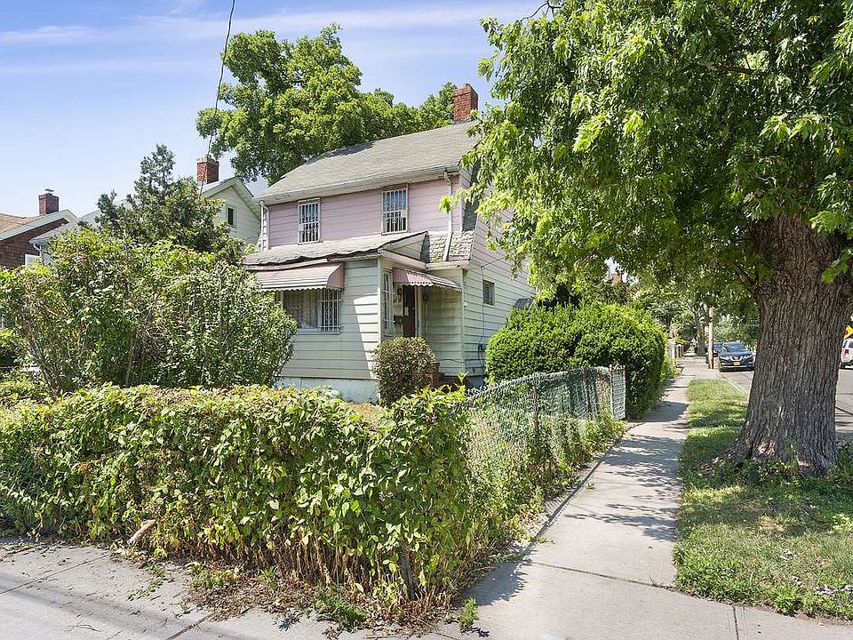 1st image of 18719 Ludlum Ave