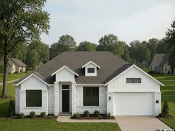 174 Firewheel Loop, Floresville, TX 78114