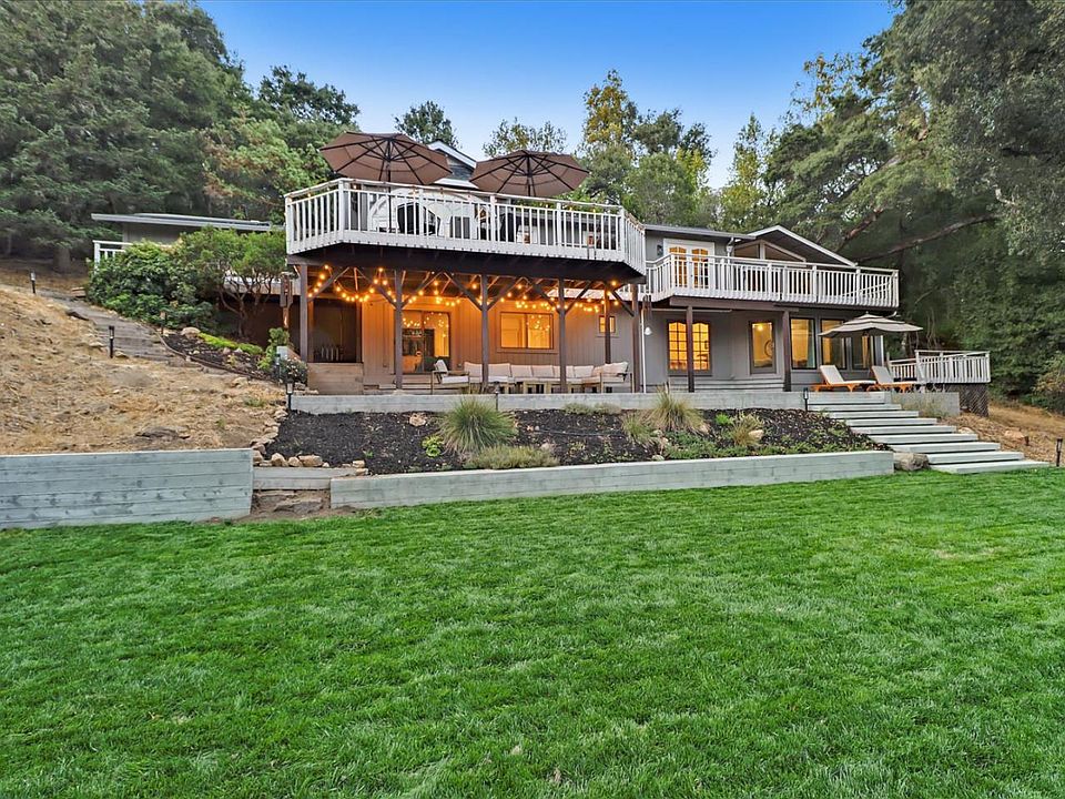 1st image of 210 Oak Creek Blvd