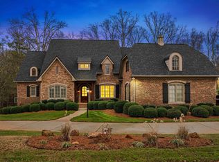 121 Ramsford Ln, Simpsonville, SC 29681