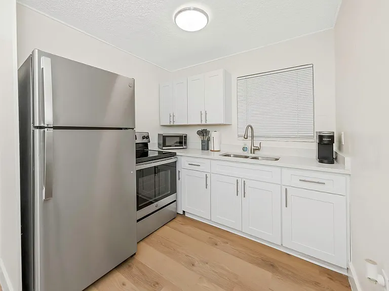 416 Skinner Blvd — Photo 18