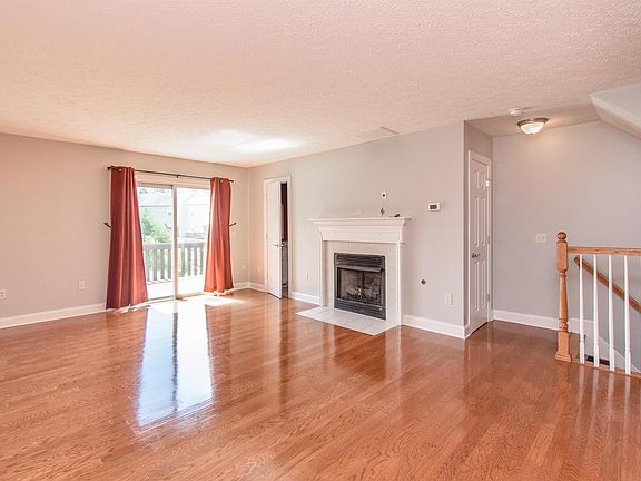4th image of 155 Blue Leaf Dr