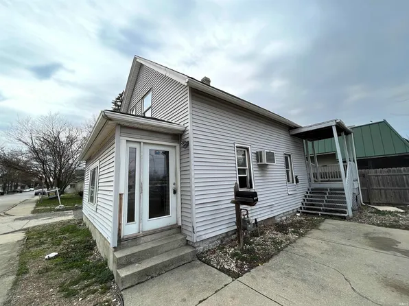 1949 E Calvert St, South Bend, IN 46613