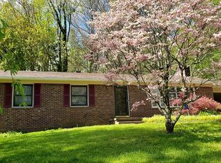 4 Eastcrest Dr, Fairview, NC 28730