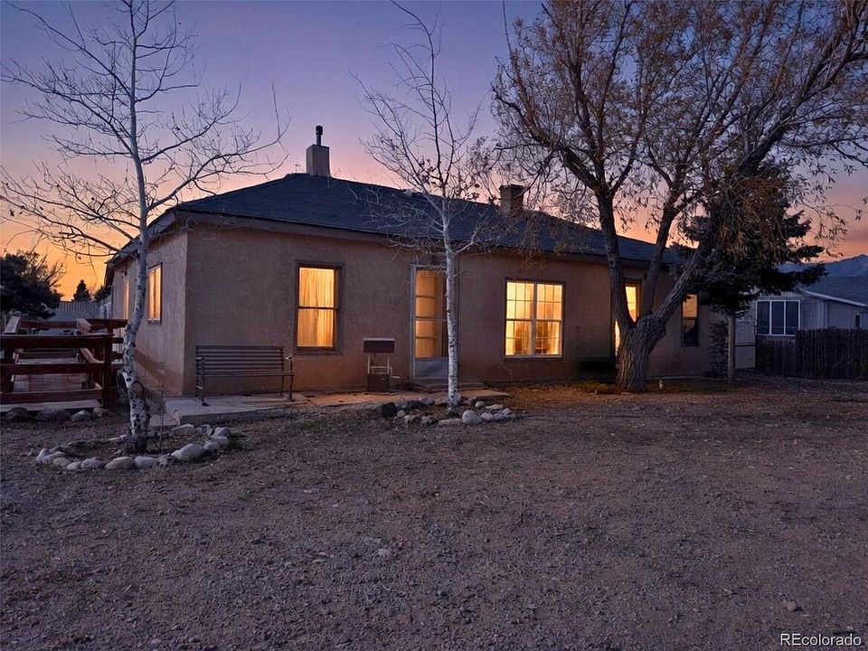 1st image of 709 Beaubien Avenue