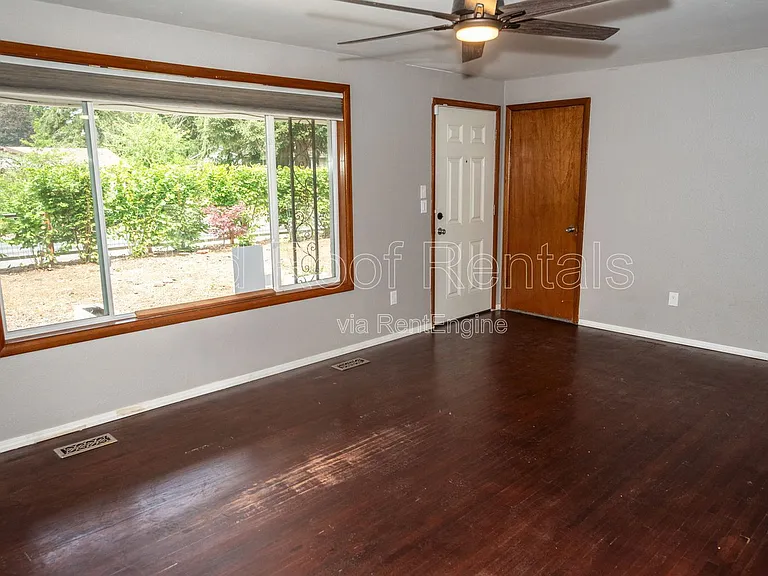 502 138th St E — Photo 9