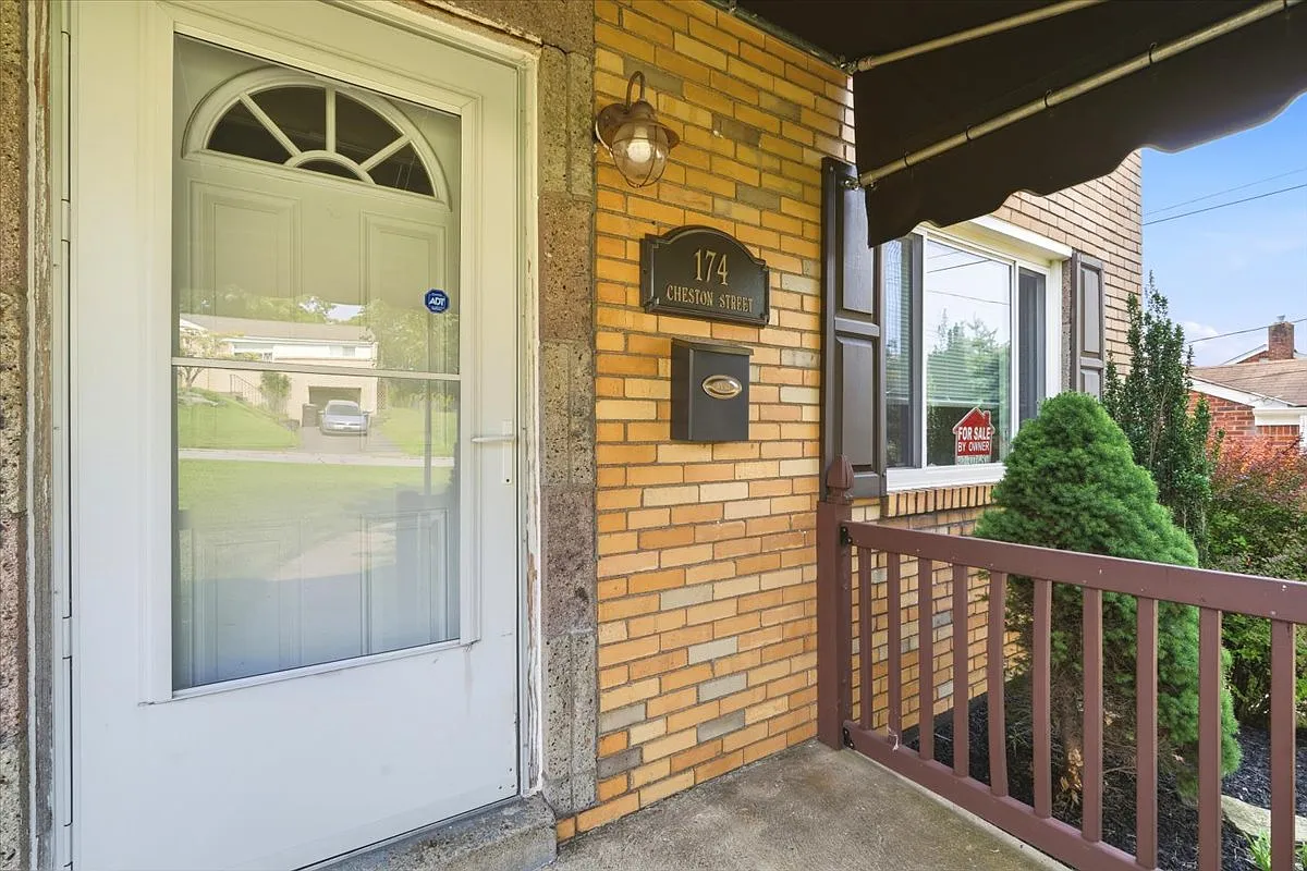 3 bed, 1150 sqft, $1,700 — Photo 3