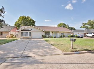 5215 Knightwood St, Houston, TX 77016