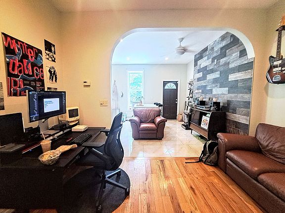 4th image of 490 Marion St #1