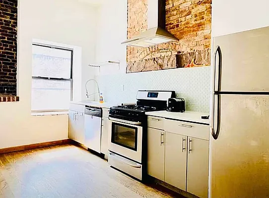 Rented by null | media 4