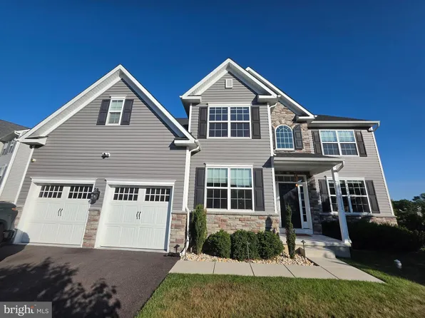119 Markley Farm Cir W, Norristown, PA 19403