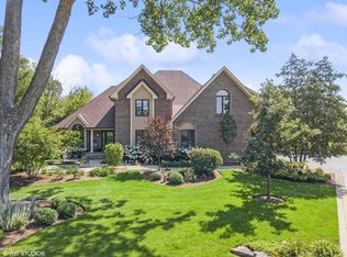 2343 Huntington Lakes Dr, Libertyville, IL