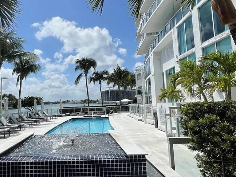 6700 Indian Creek Dr #711 — Photo 3