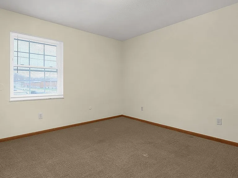 2984 Sandridge Ave #2984 — Photo 10