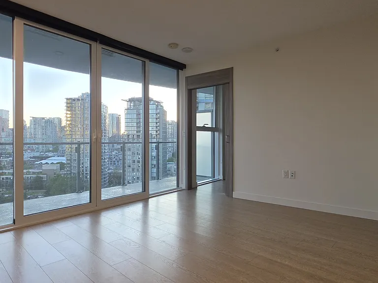 89 Nelson St #1704 — Photo 6