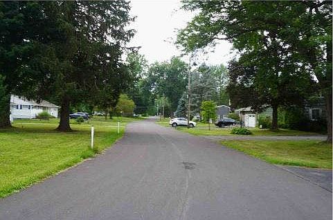 3rd image of 2 Trelign Dr