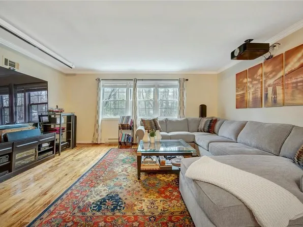 120 Texas Avenue, Bronxville, NY 10708