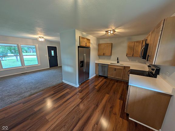 5th image of 2791 Woodlawn Dr