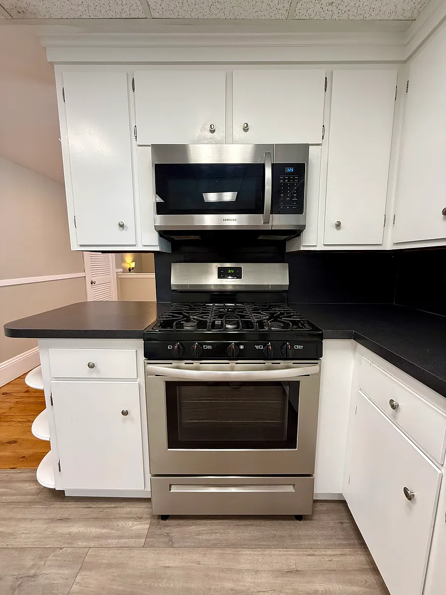 Building Photo - 165 Chestnut St #2