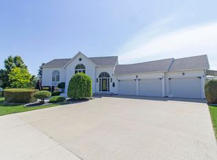 2151 S 15th St, Manitowoc, WI 54220
