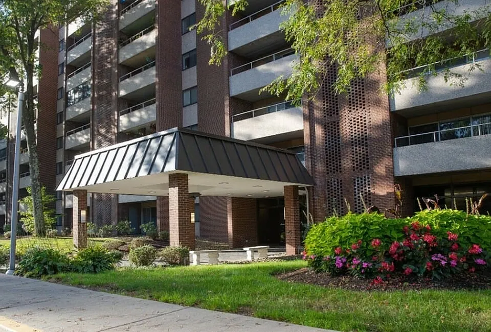 Brentmoor at Penn Center