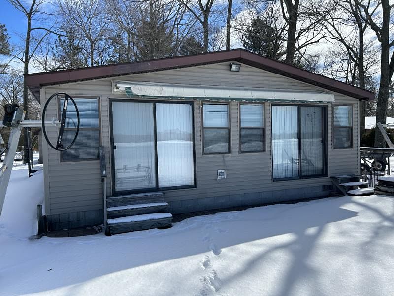 1st image of 4258 E Cedar Lake Dr