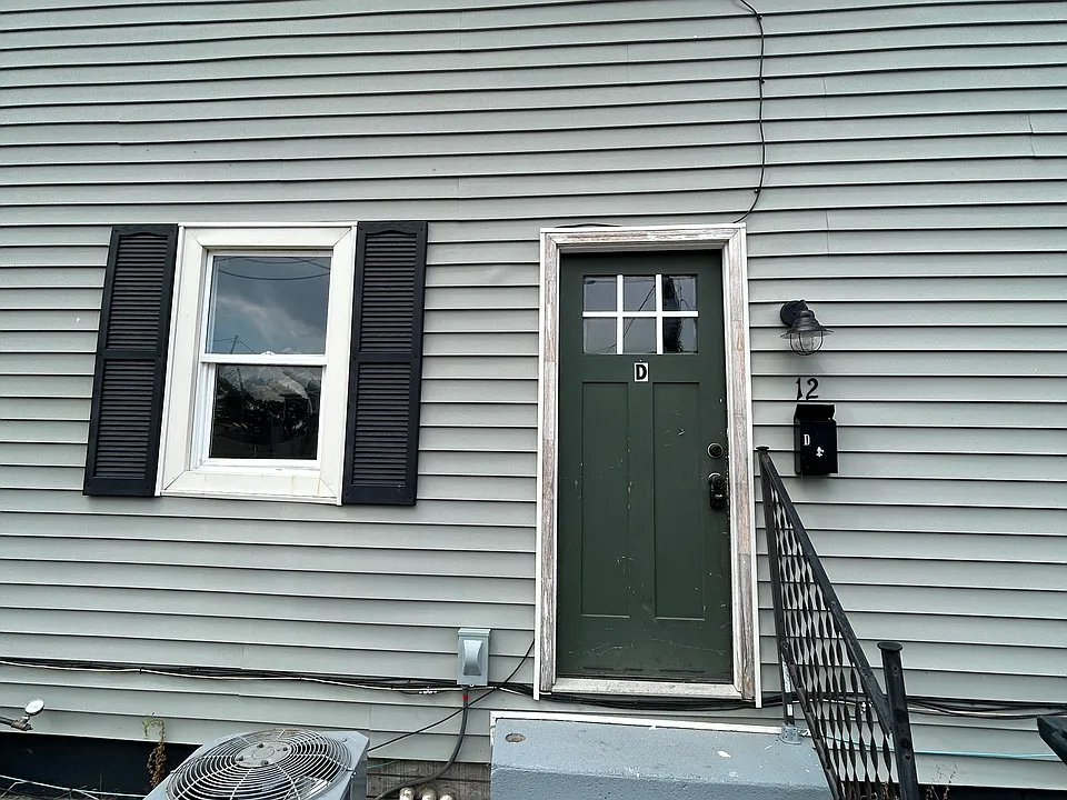 12 Eichel Ave #D