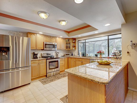 4th image of 2452 SE Gowin Dr