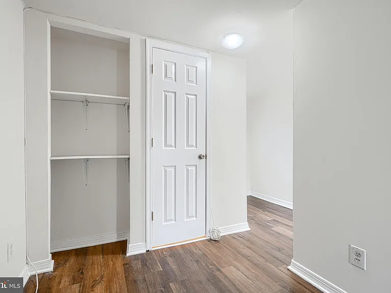 1138 W Lombard St — Photo 16